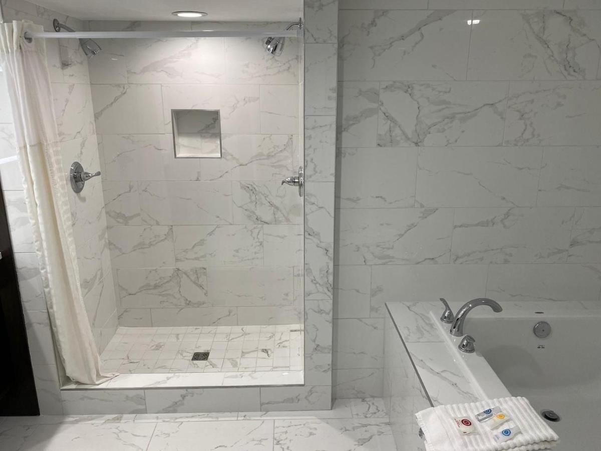Coastal Hotel & Suites Virginia Beach - Oceanfront 외부 사진