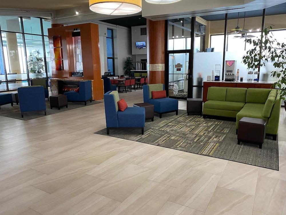 Coastal Hotel & Suites Virginia Beach - Oceanfront 외부 사진
