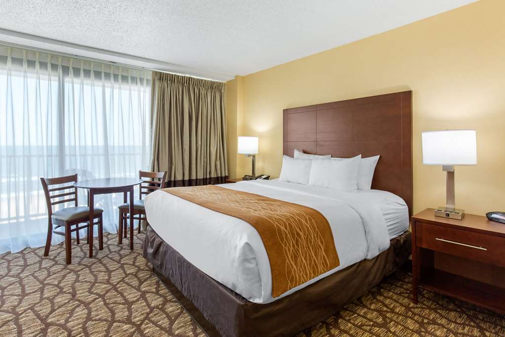 Coastal Hotel & Suites Virginia Beach - Oceanfront 객실 사진