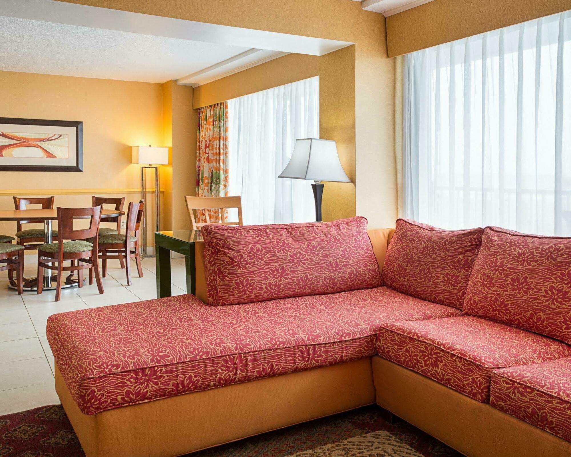 Coastal Hotel & Suites Virginia Beach - Oceanfront 외부 사진